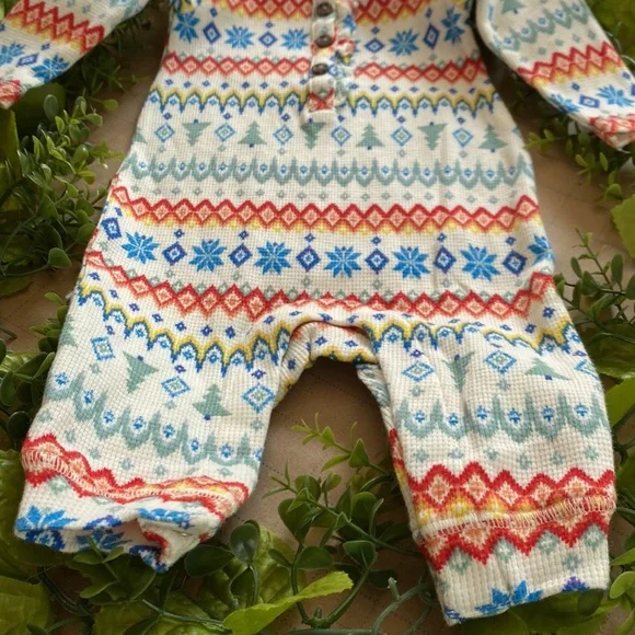 NWT Baby Old Navy One Piece Christmas Multicolor Printed - Picture 3 of 9